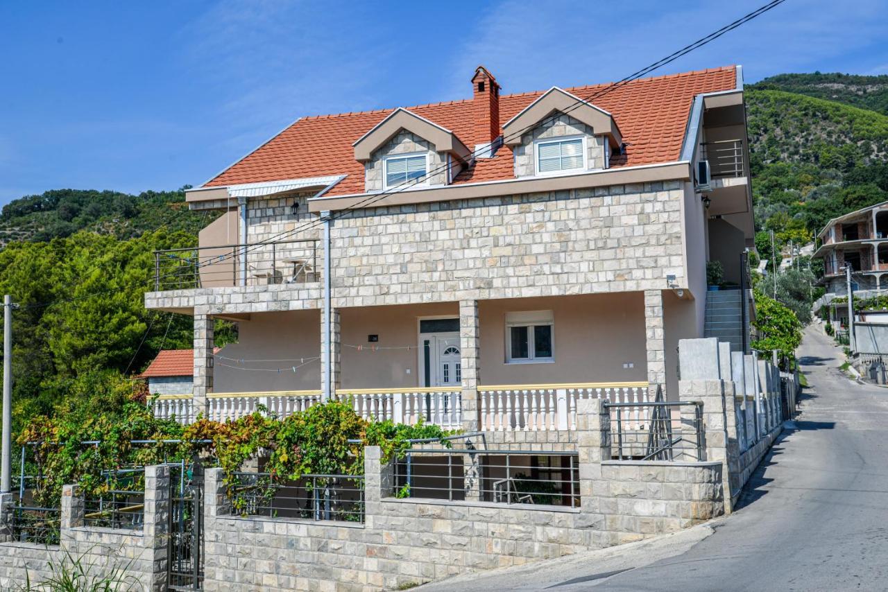 Guest House Ivana Tivat Exterior photo